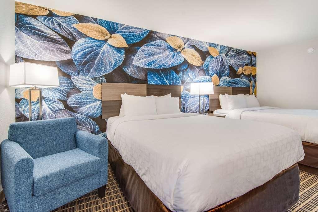 Clarion Pointe - Danville East Hotel 2*