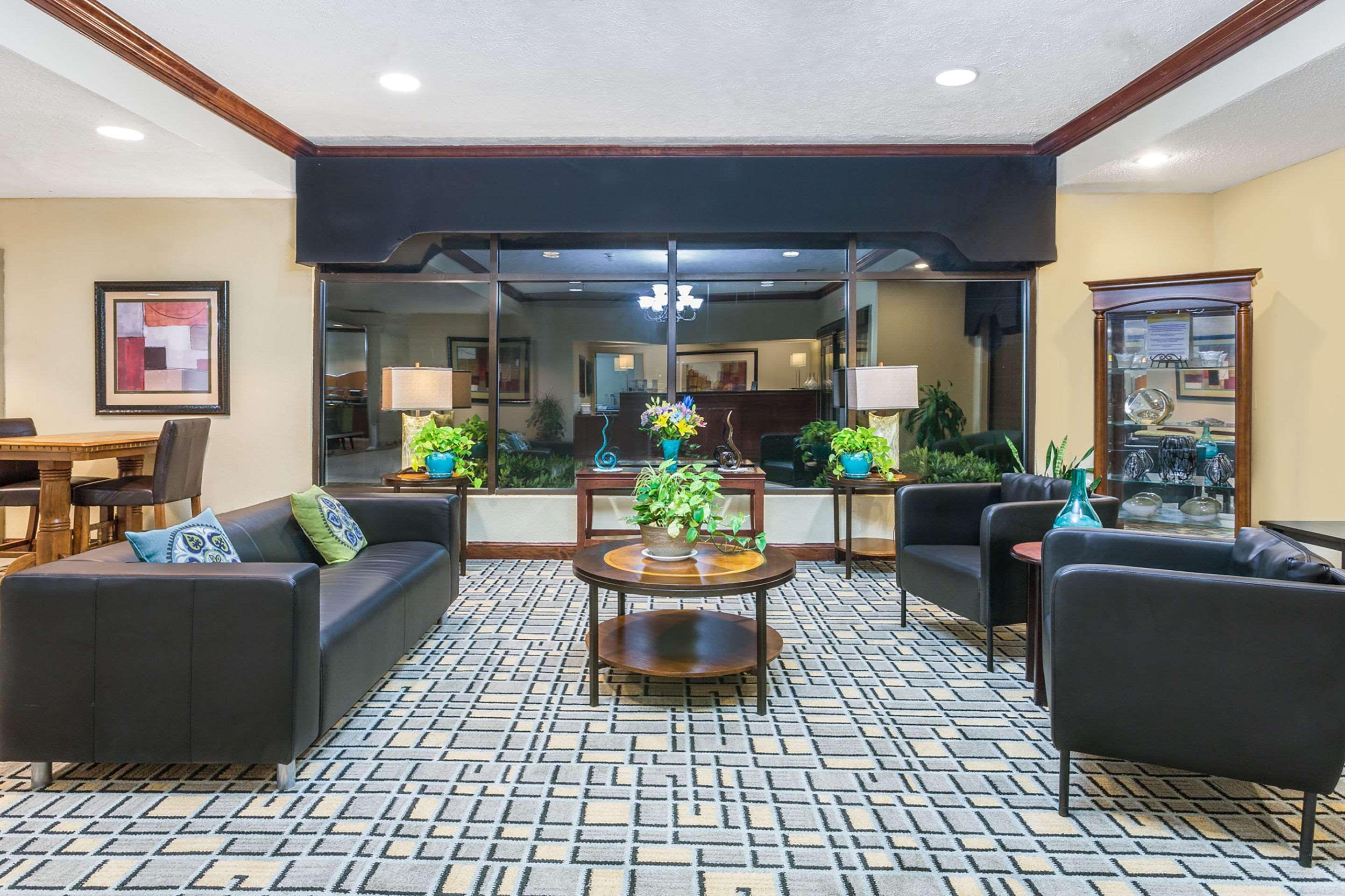 Hotel Clarion Pointe - Danville East